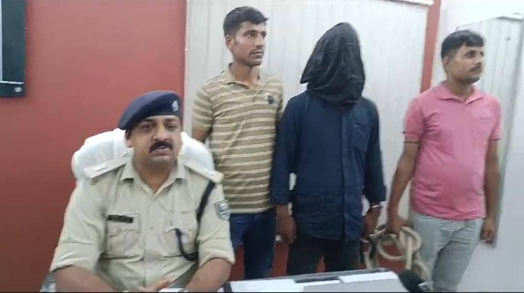 Crime News Bihar:महिला शिक्षिका के हत्यारे आशिक को कटिहार पुलिस ने किया गिरफ्तार , सनकी आशिक ने चाकू मारकर की थी हत्या