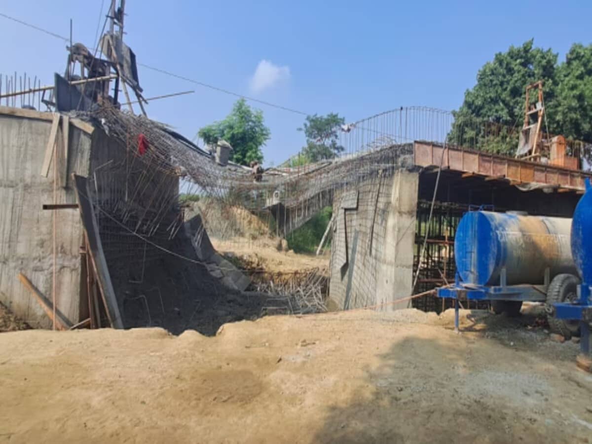 झारखंड का बड़ा भाई बिहार : तेजस्वी यादव का तंज -यहां पुल क्यों कर रहे आत्महत्या?