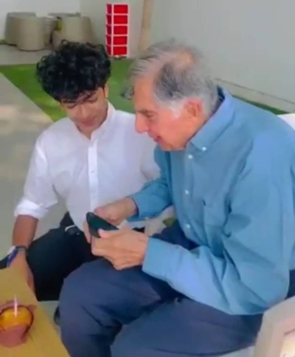 Exclusive : बिना तामझाम के "कप केक" से मना लिया रतन टाटा ने अपना जन्म दिन