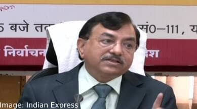 ओमिक्रॉन से बेफिक्र राजनेता ! तय समय पर ही चुनाव कराने की मांग