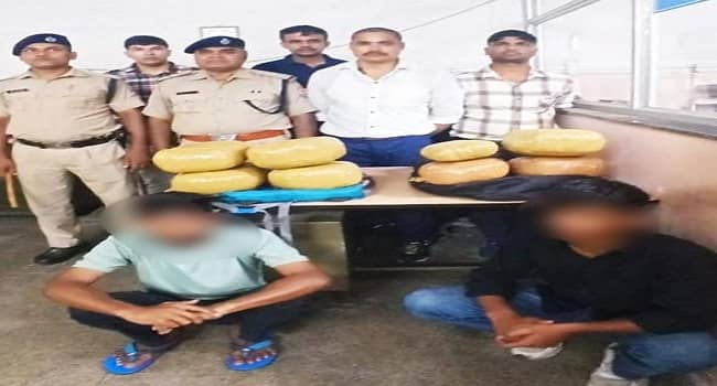 नशे के सौदागरों के खिलाफ आरपीएफ की बड़ी कार्रवाई, 15 किलो गांजा के साथ दो तस्कर गिरफ्तार
