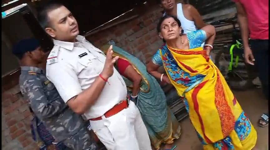 जमीन विवाद में खूनी खेल, रिश्तेदारों ने गला घोंटकर की हत्या और लटका दिया फंदे से