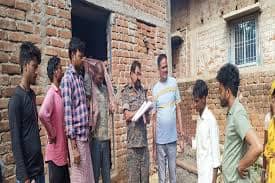 चोरी करने से नहीं रोक पाई फिश करी! चोरों ने उड़ाये घर के कीमती सामान और चट कर गए फ्रिज में रखी मछली