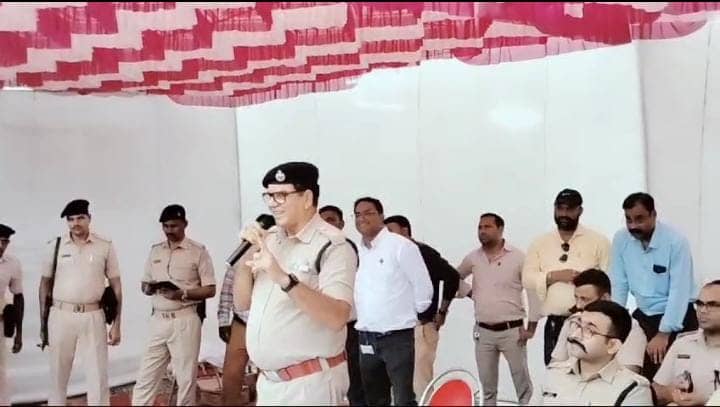  जमशेदपुर:शहर में हो रहे सड़क हादसों को लेकर जिला प्रशासन गंभीर, सड़क सुरक्षा अवेयरनेस कार्यक्रम का किया गया आयोजन