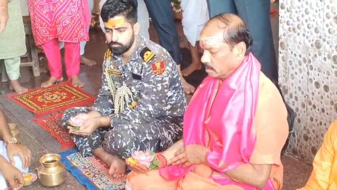 दुमका: बासुकीनाथ धाम पहुंचे ओडिसा के राज्यपाल रघुवर दास, ओडिसा, झारखंड सहित देश वासियों की सुख समृद्धि की कामना की