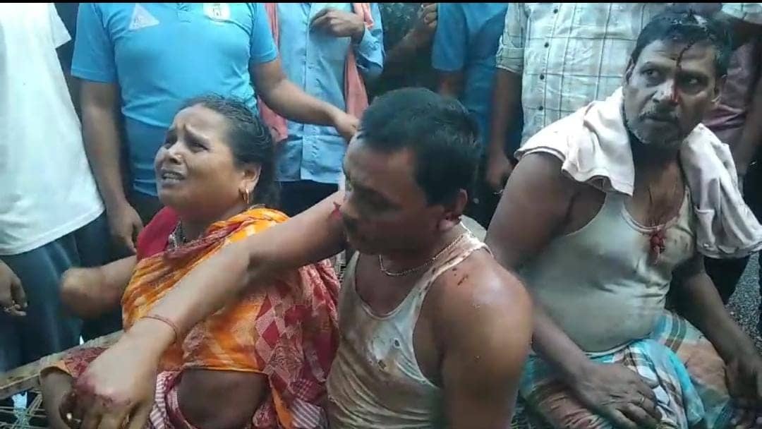 Big Breaking: दुमका में जमीन विवाद में कई राउंड हवाई फायरिंग, 6 लोग घायल