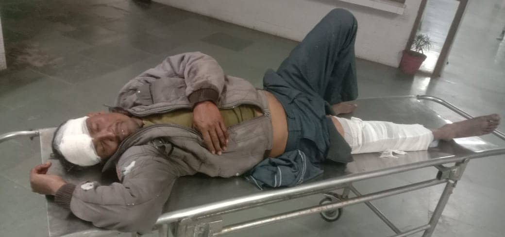 सड़क दुर्घटना में बाइक सवार एक की हुई मौत; दूसरा गंभीर रूप से हुआ घायल