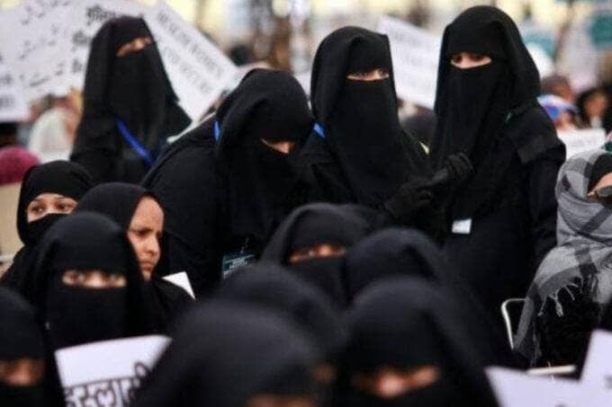 तलाक कानून का उल्लंघन, फोन पर ही तलाक देकर शौहर ने कर ली दूसरी निकाह