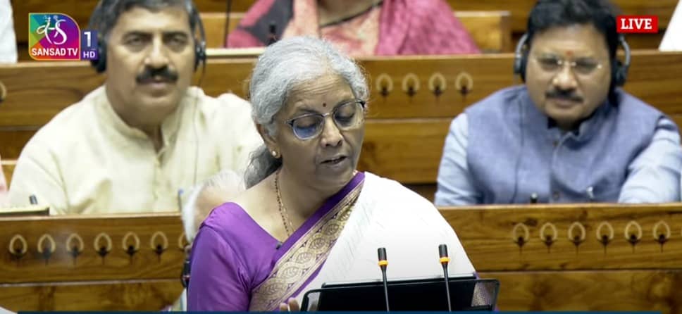 BUDGET 2024-2025 : यूनियन बजट में महिलाओं के लिए खुशखबरी, सोना-चांदी से लेकर ये चीजें हुई सस्ती, यहां देखें पूरी लिस्ट