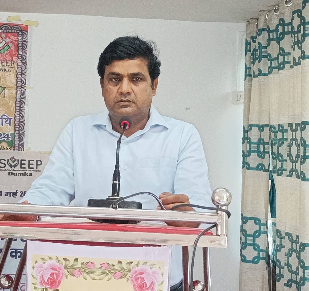 दुमका: भ्रष्टाचार के मामले में रानीश्वर बीडीओ शिवाजी भगत को चार साल की सजा, पढें क्या हुआ था 14 साल पहले