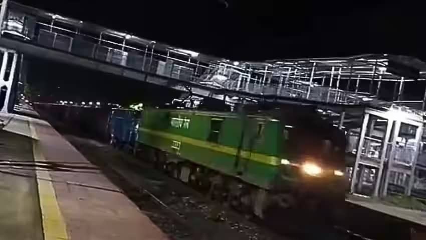 भारतीय रेल में जुगाड़ तंत्र के नए रिसर्च :"त्रिशूल" के बाद अब "ब्रह्मास्त्र " से होगी ढुलाई 