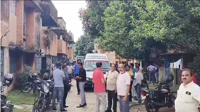 जमशेदपुर: टाटा स्टील कर्मी ने कार्यालय में लगायी फांसी, सुसाइड नोट बरामद