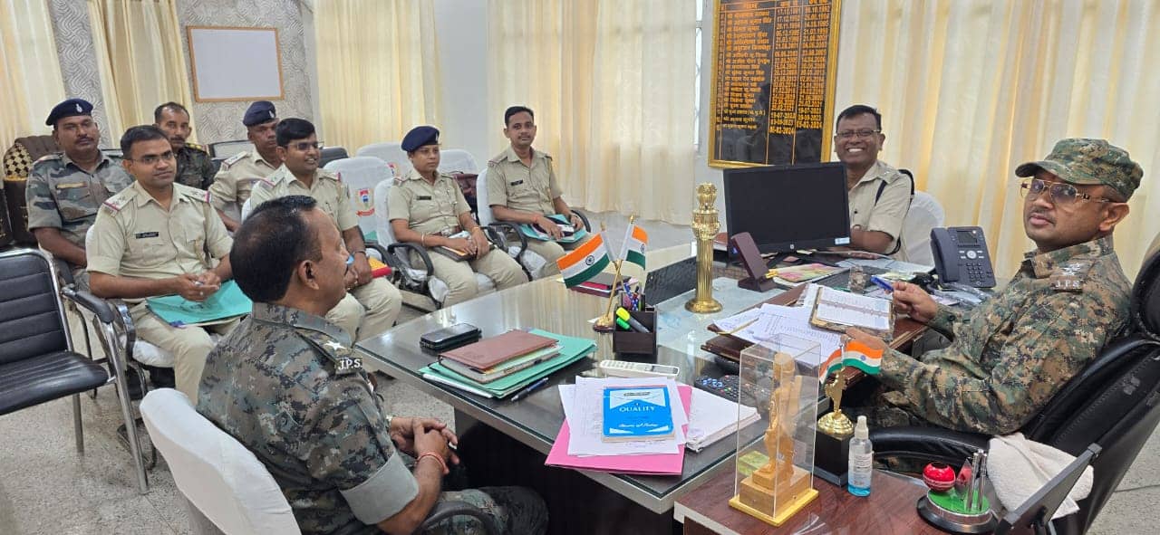 हुसैनाबाद SDPO सख्त, अपराध चोरी और महिलाओं से जुड़े मामले में कड़ी कार्रवाई करने का थाना प्रभारियों को निर्देश  