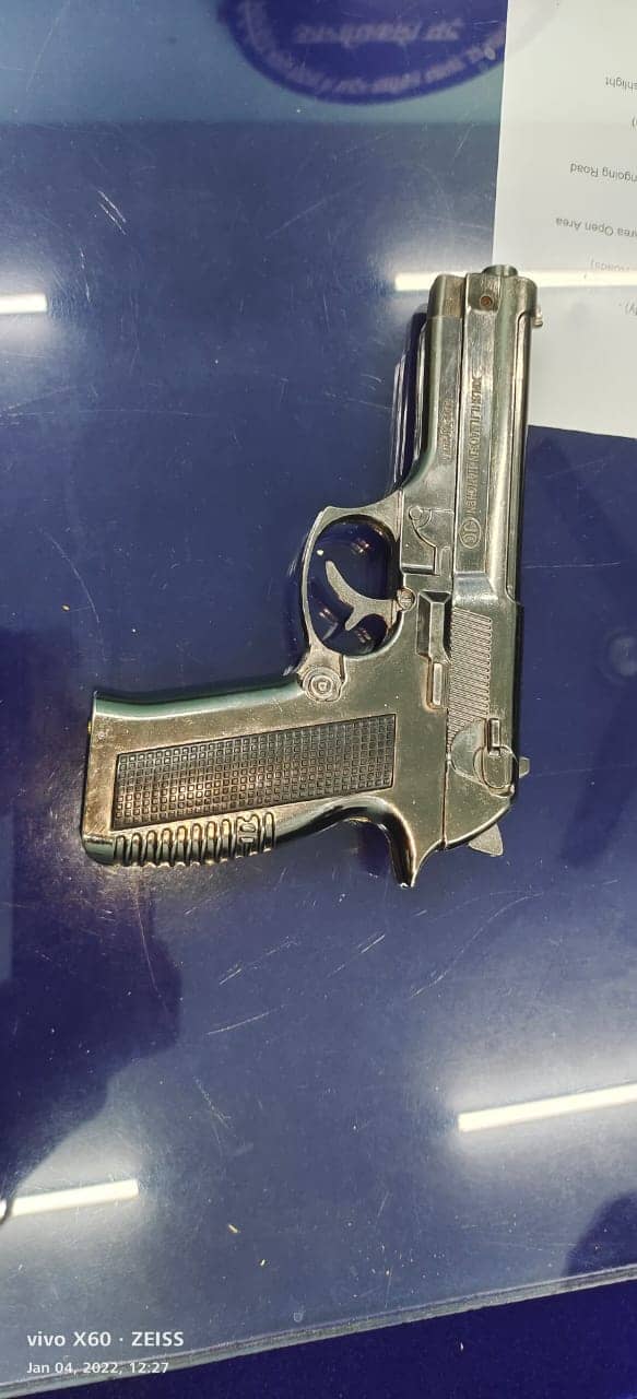 नकली पिस्तौल रखना युवक को पड़ा महंगा, धराया