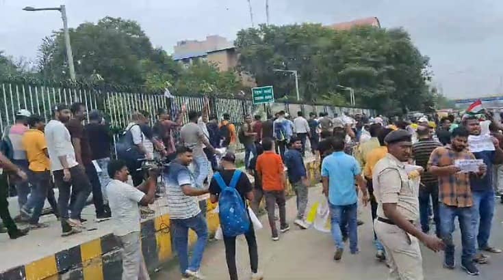 एक बार फिर बीपीएससी अभ्यार्थियों पर लाठीचार्ज, वन कैंडिडेट वन रिजल्ट जारी करने की मांग को लेकर बीपीएससी कार्यालय पहुंचे थे अभ्यार्थी