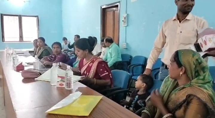 गढ़वा:जिला परिषद अध्यक्ष के चुनाव में पैसे की लेनदेन का ऑडियो वायरल, मचा बवाल, पढ़ें पूरा मामला