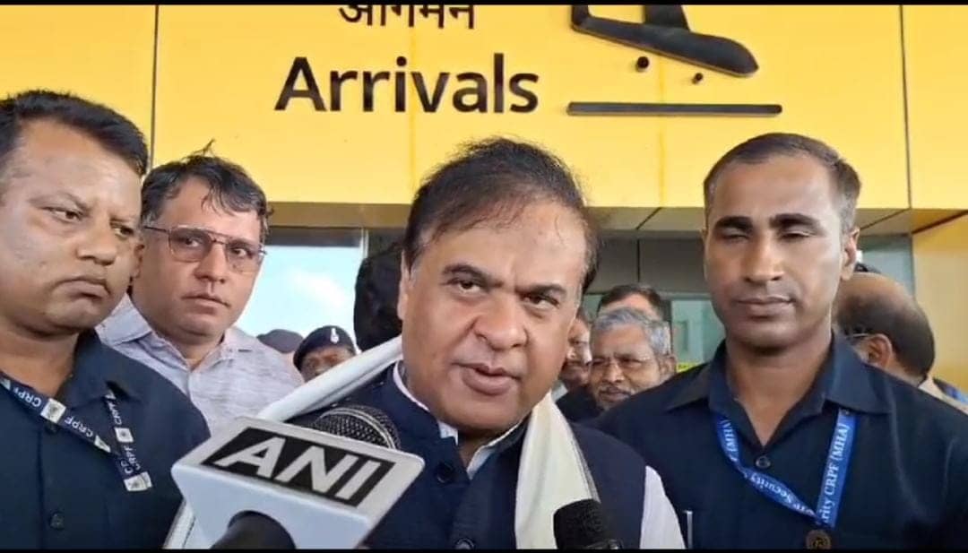 हेमंत सरकार पर साजिश का आरोप: असम के मुख्यमंत्री को हवलदार चौहान हेंब्रम के पीड़ित परिवार से मिलने से रोका, जानिए पूरा मामला