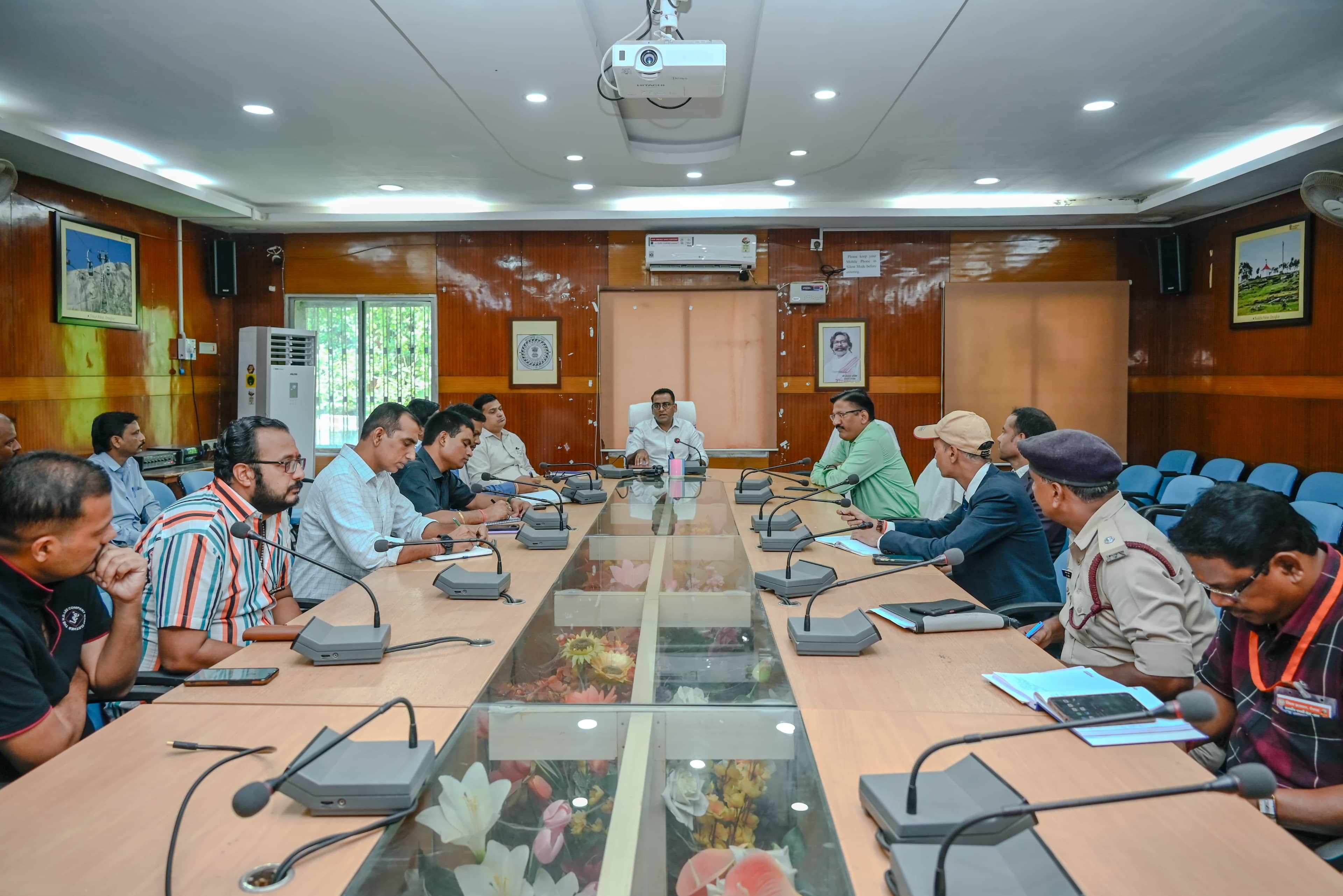 देवघर में एयरपोर्ट के बाद बनेगा स्थाई हेलीपैड, हवाई तीर्थ दर्शन के तहत बनाया जाएगा हेलिपैड, जमीन चिन्हित करने का दिया गया निर्देश