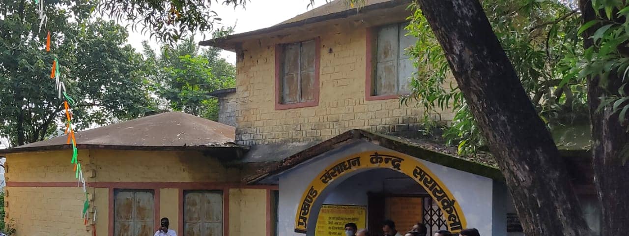 बीईईओ ने 17 स्कूल के प्रधान शिक्षकों को किया शो कॉज