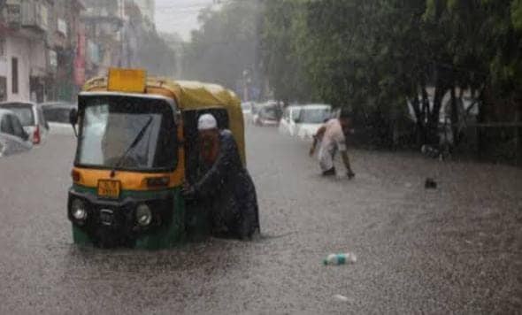 Weather News: साइक्लोनिक सर्कुलेशन की वजह से अगले 3 दिन तक झारखंड के कुछ हिस्सों में भारी बारिश,पढ़े आज के मौसम का हाल