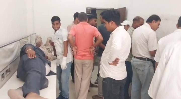 बिहार में बढ़ रहा अपराध का ग्राफ ! आम लोगों के साथ पुलिस भी नहीं है सुरक्षित, पढें कहां शराब तस्करों ने पुलिस को दौड़ा कर पीटा 