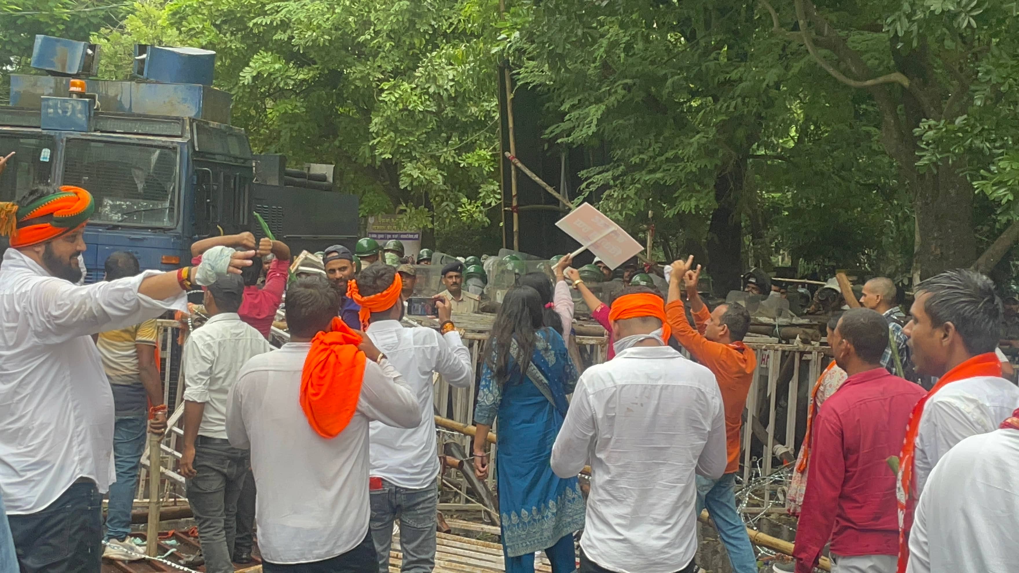 युवा आक्रोश रैली: तीन पूर्व मुख्यमंत्री समेत 51 जमजाद और 12 हजार अज्ञात पर केस दर्ज