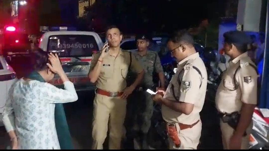 मुजफ्फरपुर: अपराधियों ने लूटपाट के दौरान किराना दुकानदार सहित तीन को मारी गोली, रुपये लूट हुए फरार