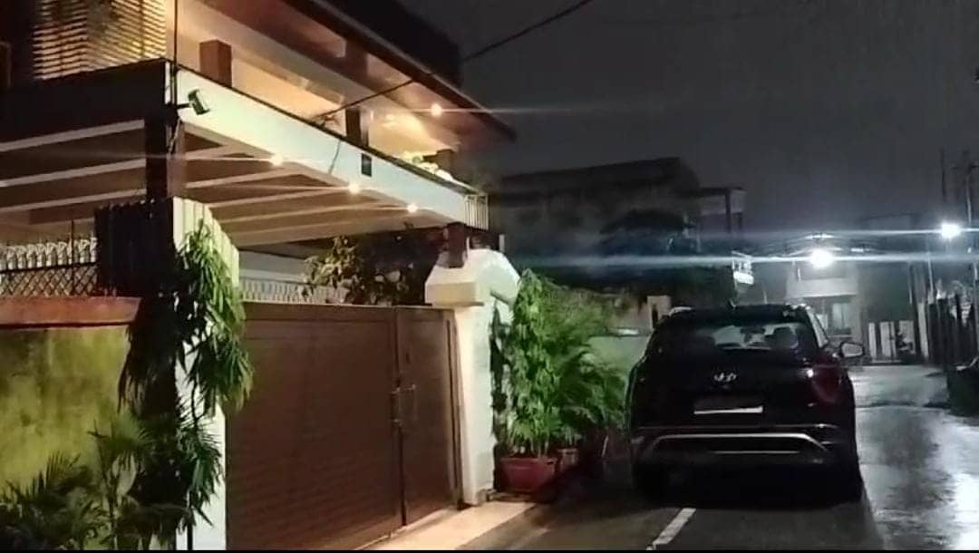 Big Breaking: धनबाद में सीबीआई की दबिश, इनकम टैक्स कमिश्नर सहित चार हिरासत में, मचा हड़कंप 