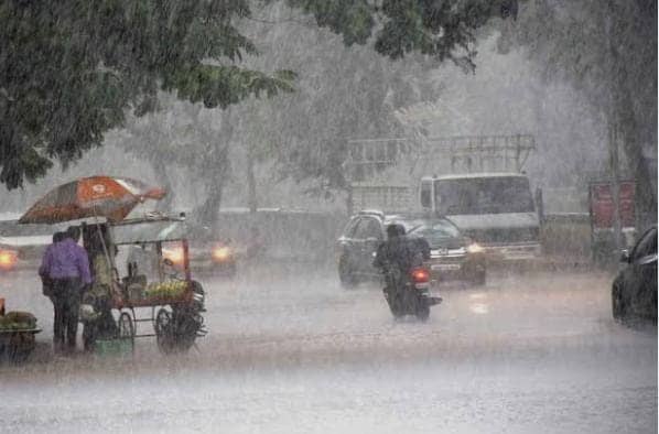 Weather Update: झारखंड के कुछ हिस्सों में दोपहर बाद झमाझम बारिश के आसार, आसमानी बिजली से रहें सावधान