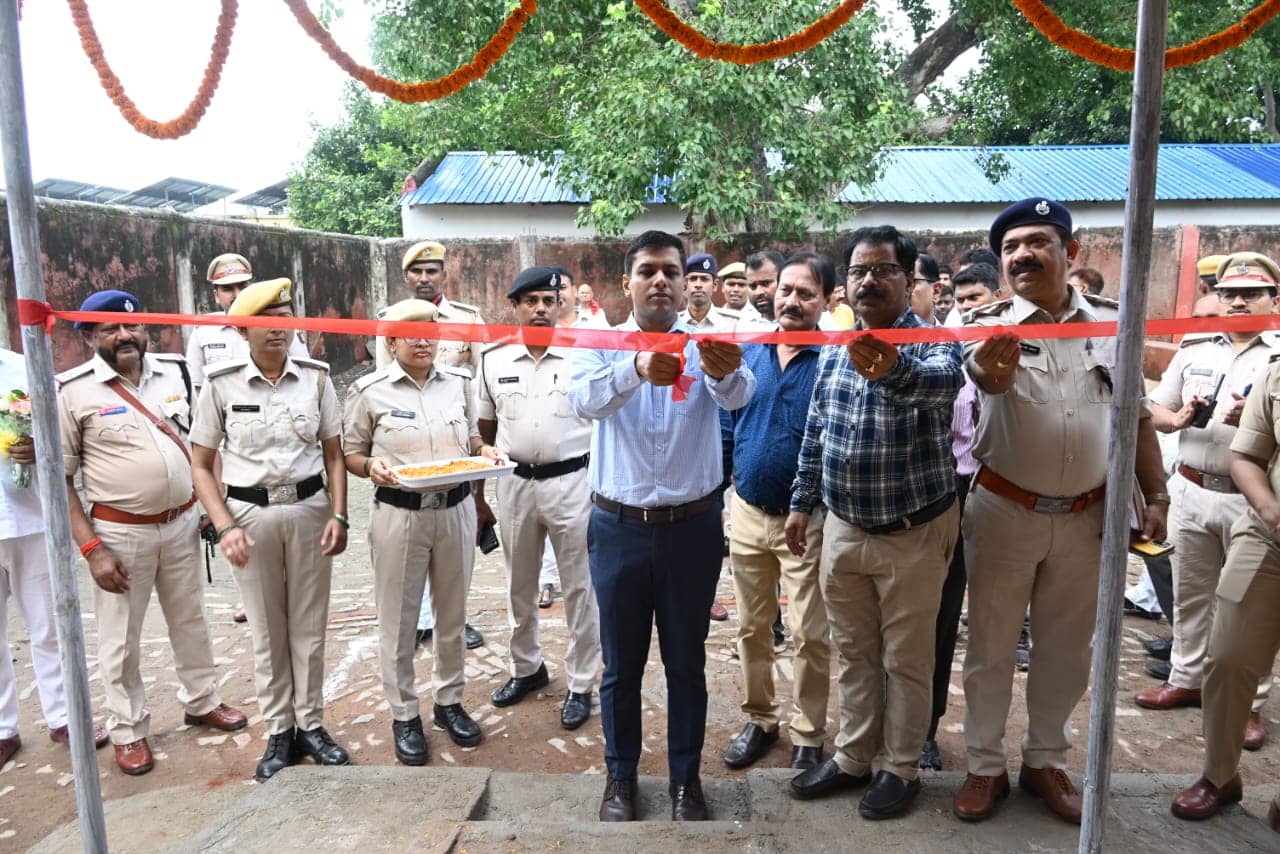 Bihar: बक्सर केंद्रीय कारा में जेल रेडियो की हुई शुरुआत, जानें ये कैसे करेगा काम