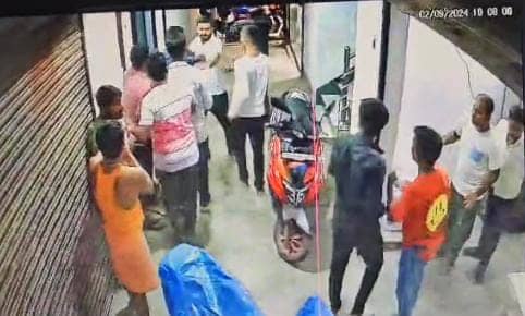 गोलियों की तड़तड़ाहट से गूंजी राजधानी! मकान मालिक और किरायेदार के बीच हुई मारपीट में कई राउंड फायरिंग, पढ़ें वजह 