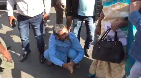 अपशब्द बोलकर बुरा फंसा युवक,  भाजपाइयों ने धुन डाला