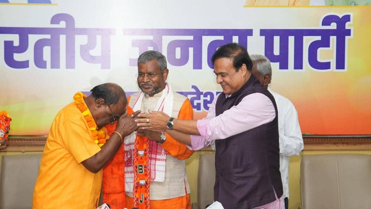 लोबिन की भाजपा में एंट्री: बढ़ेगी गुटबाजी तो खिलने से पहले मुरझा सकता है कमल!