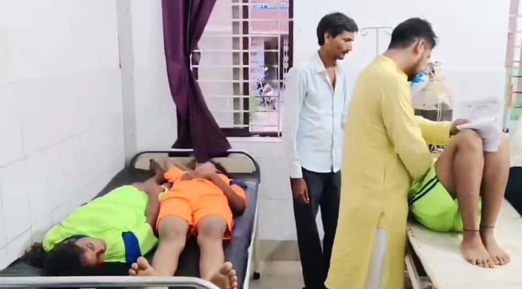 जीत का जश्न मना रही कस्तूरबा विद्यालय की छात्राओं से मारपीट, 10 का अस्पताल में चल रहा इलाज, जानिए क्या है पूरा मामला