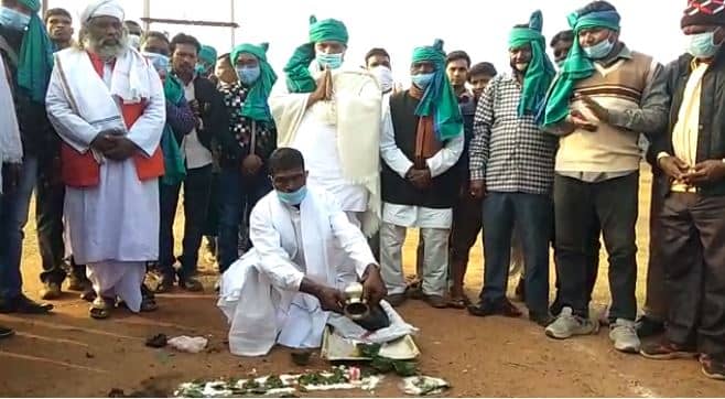 सोहराय पर्व : सज कर तैयार गाय-बैल, घर-घर से आ रही पकवानों की खुशबू