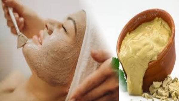 मुल्तानी मिट्टी के फायदे जान हो जाएंगे हैरान, ऑयली स्क्रीन से मिलेगा छुटकारा 