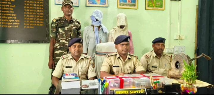 गढ़वा: अवैध हथियार की खरीद-बिक्री के आरोप में दो गिरफ़्तार, पढ़ें कैसे हुआ मामले का खुलासा