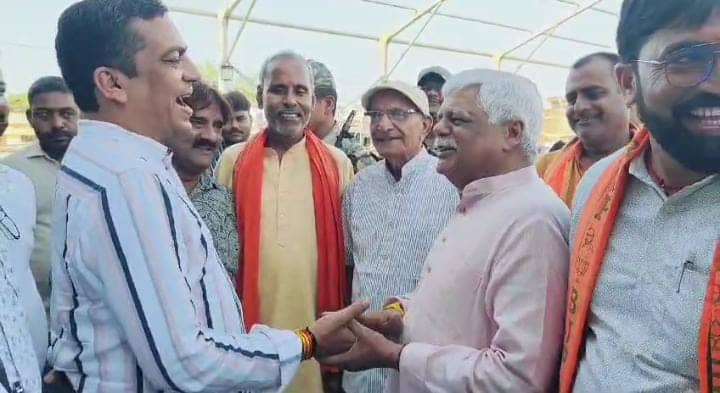 Jharkhand Politics :21 सितंबर को गढ़वा आयेंगे रक्षामंत्री राजनाथ सिंह, परिवर्तन यात्रा को दिखायेंगे हरी झंडी