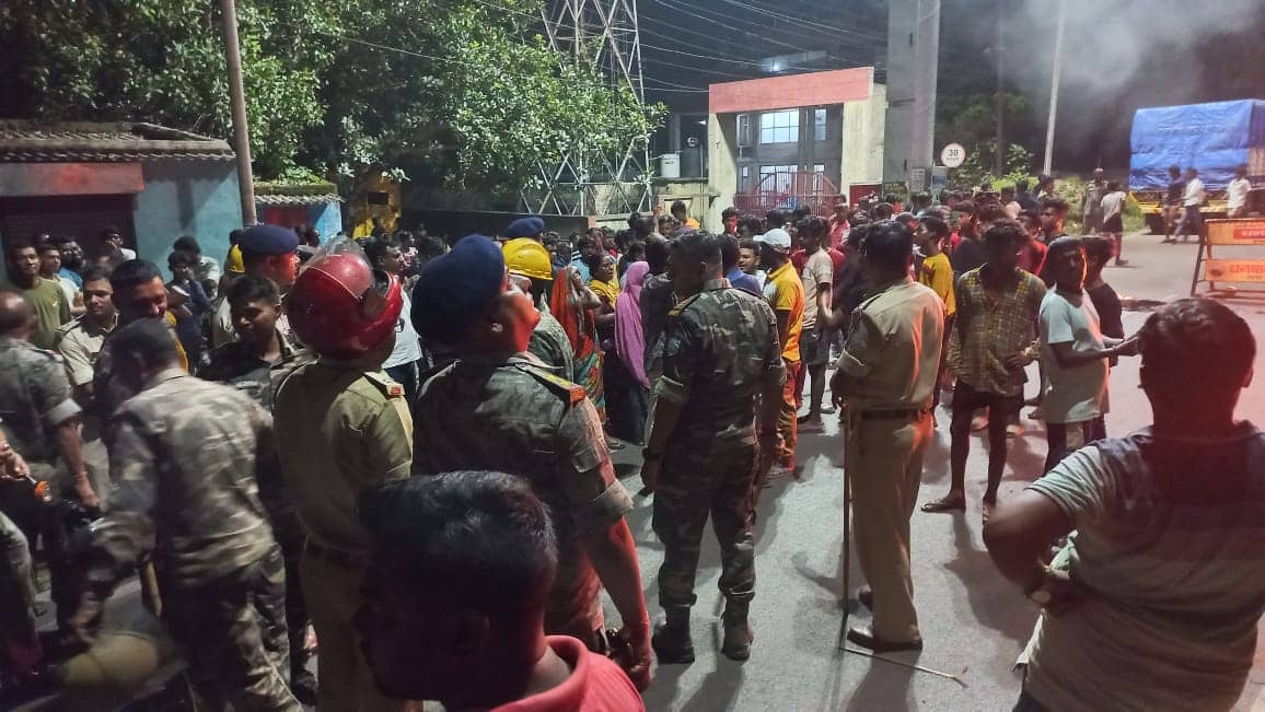 DHANBAD: गोली से घायल सिंह मेंशन समर्थक की मौत की सूचना के बाद उबले समर्थक, फिर क्या हुआ, पढ़िए विस्तार से