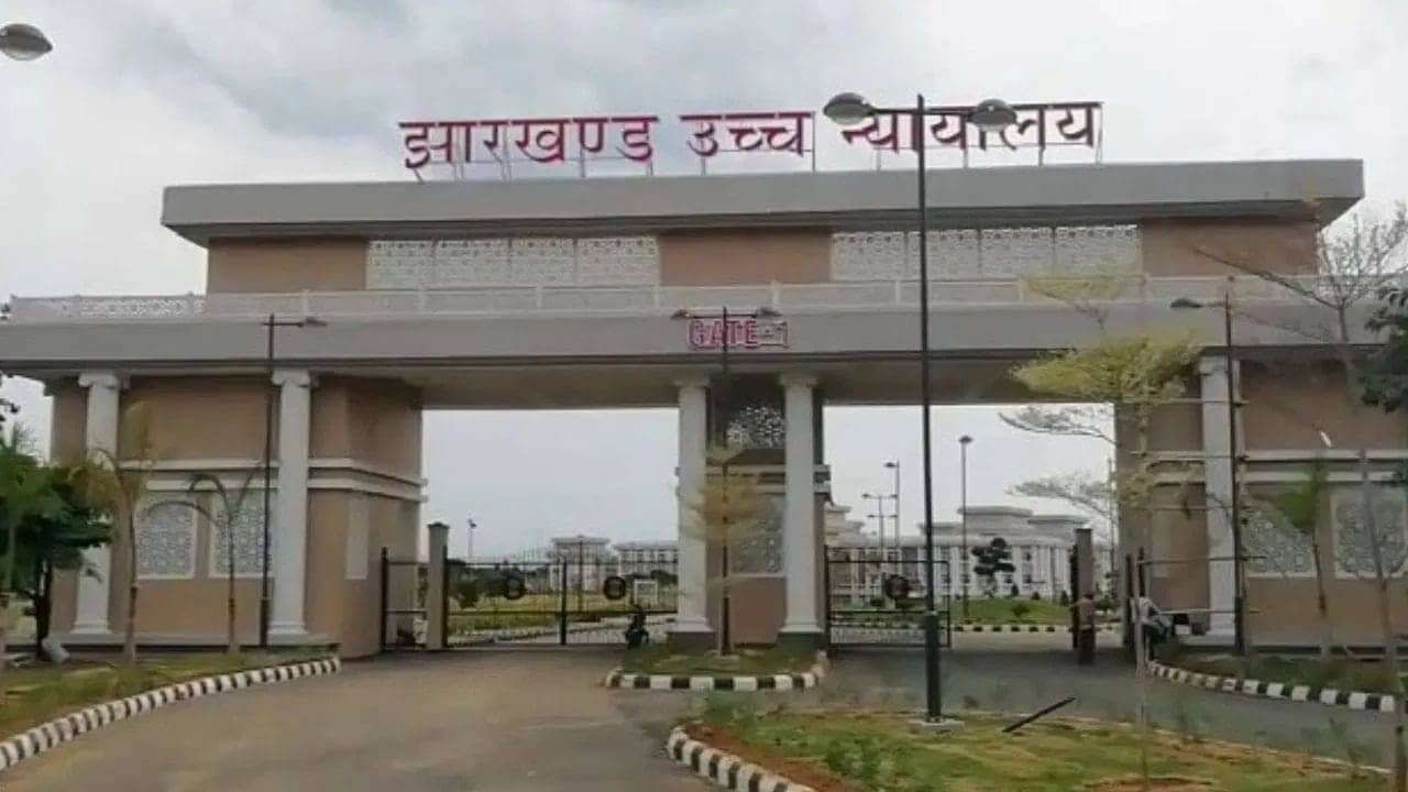 निशिकांत दुबे की अवमानना याचिका पर मुख्य सचिव और अन्य को नोटिस