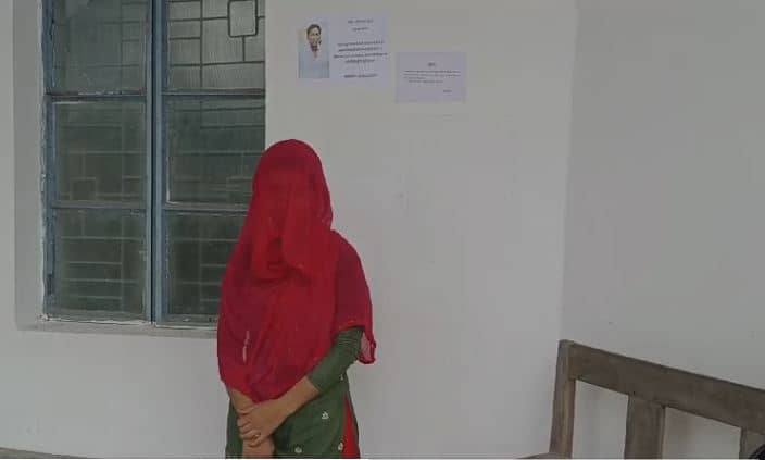चाकू का भय दिखाकर युवती के साथ किया दुष्कर्म फिर मौके से हुआ फरार, प्राथमिकी दर्ज, जानिए कहां का है मामला
