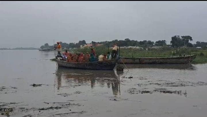 सहरसा: कोशी बराज से छोड़ा गया 6 लाख 81 हजार क्यूसेक पानी, बाढ़ के खतरे को देखते हुए प्रशासन अलर्ट, पढ़ें ताजा हालात