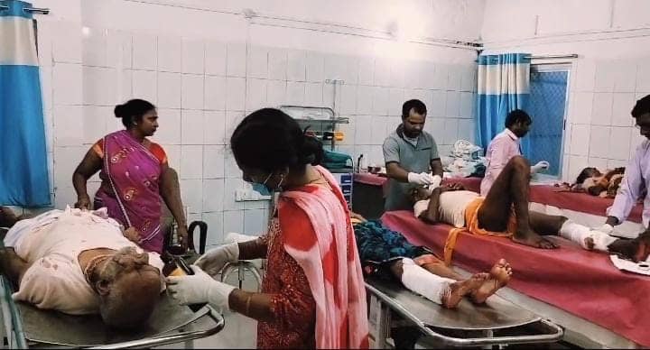 Bihar: गया से पिंडदान कर आ रही यात्रियों से भरी बस ने ट्रक में मारी टक्कर, तीन की मौत, 11 घायल