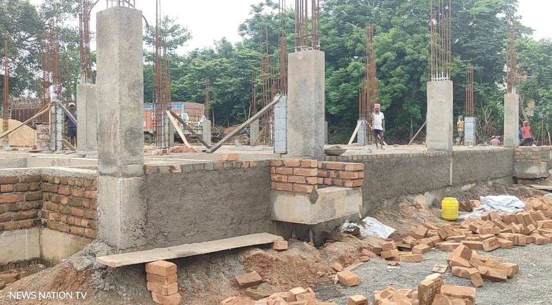 साहिबगंज: बोरियो थाना परिसर में बन रहे बिल्डिंग निर्माण कार्य में एजेंसी के द्वारा बरती जा रही है घोर अनिमियता, एक्शन में विभागीय अधिकारी