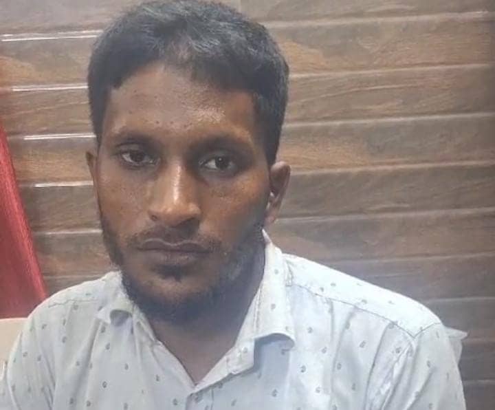 Bihar News:अररिया में 5 साल से छुपकर रह रहा था कथित बांग्लादेशी युवक, भांड़ा फूटने पर पुलिस ने किया गिरफ्तार, हुआ चौंकानेवाला खुलासा