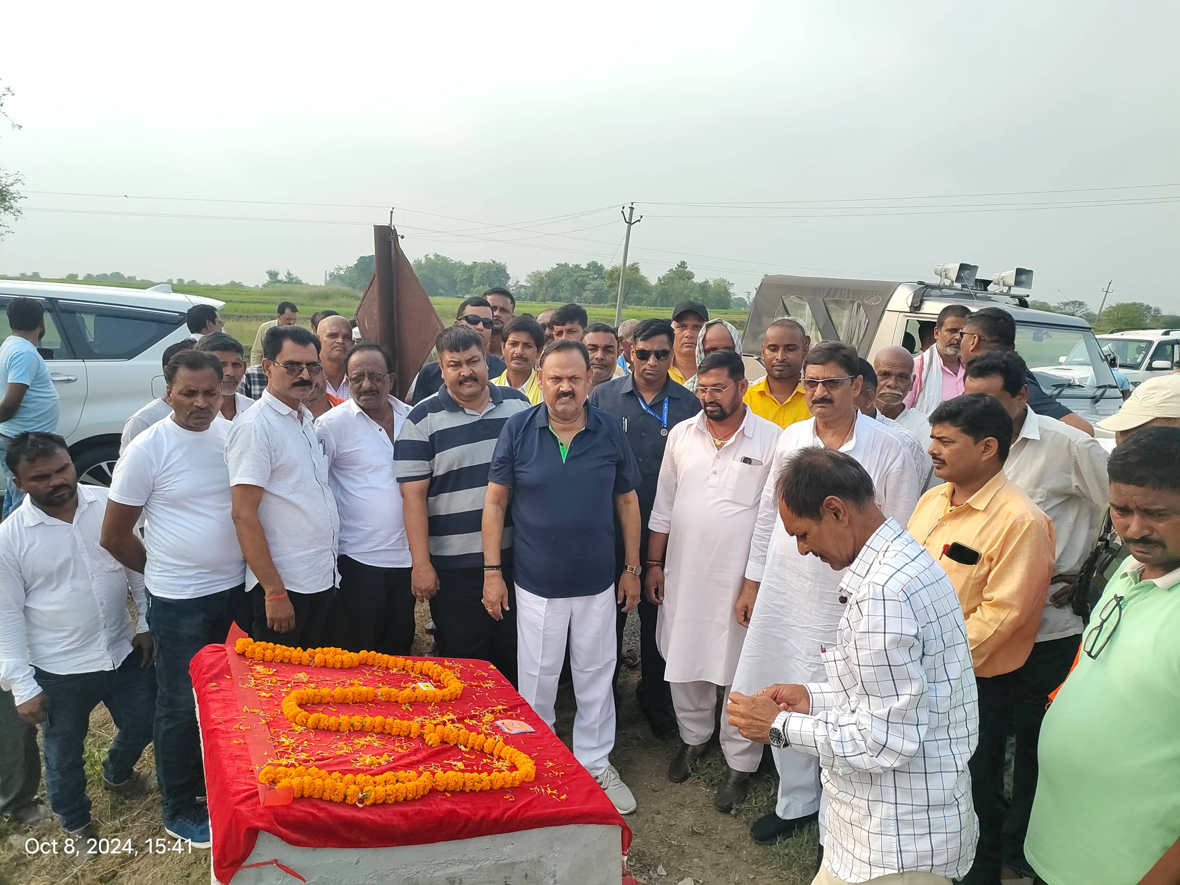 चार सड़कों के निर्माण कार्य का विधायक कमलेश ने किया शिलान्यास, कहा- ईमानदारी के साथ करता हूं राजनीति