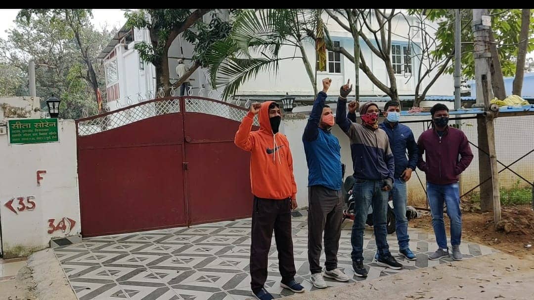 समय देकर नहीं मिली विधायक सीता सोरेन,जैप अभ्यर्थियों ने क्या कहा आप भी देखिये इस रिपोर्ट में.