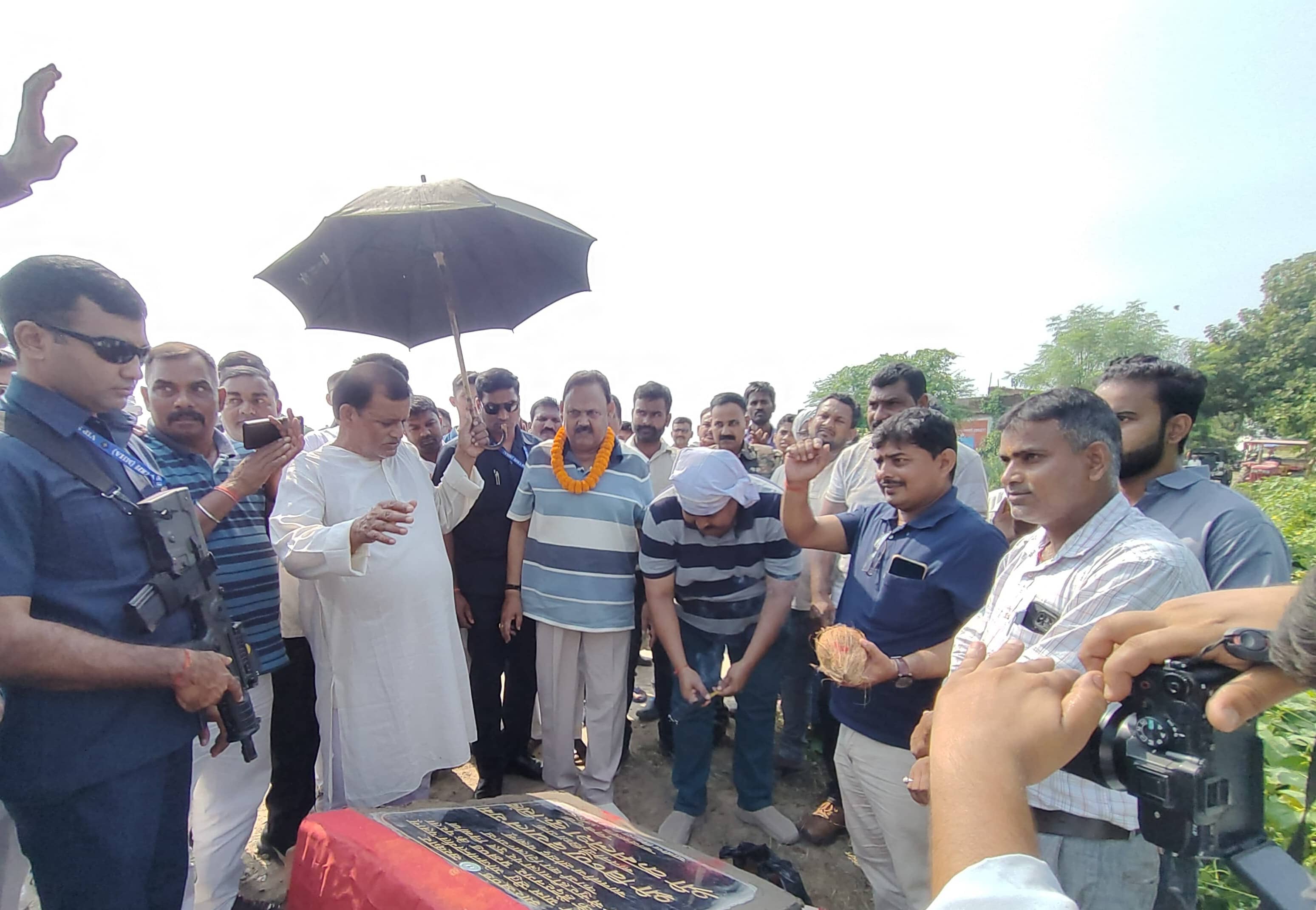 विधायक कमलेश ने पुल निर्माण कार्य का किया शिलान्यास, कहा- जनता के सुख दुःख में जो खड़ा रहे वही सच्चा जन प्रतिनिधि