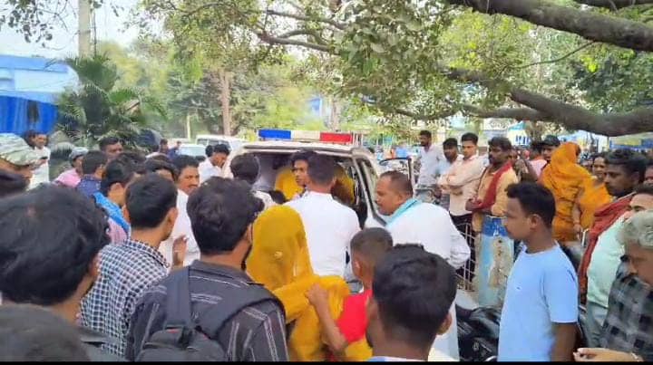 Bihar Breaking:गोपालगंज सिविल कोर्ट में चली गोली, कुख्यात विशाल सिंह सहित दो घायल