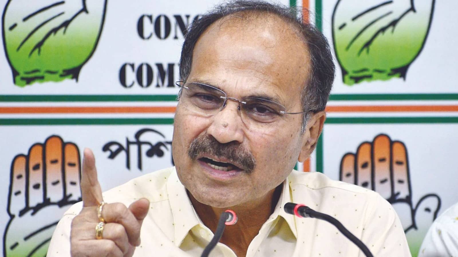 धनबाद कांग्रेस: बॉडी गार्ड को होटल में ठहराने के फेर में क्यों बुरे फंसे अधीर रंजन चौधरी,पढ़िए विस्तार से 